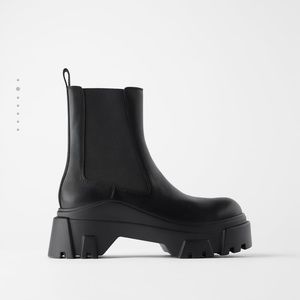 ZARA CHUNKY LEATHER ANKLE BOOT